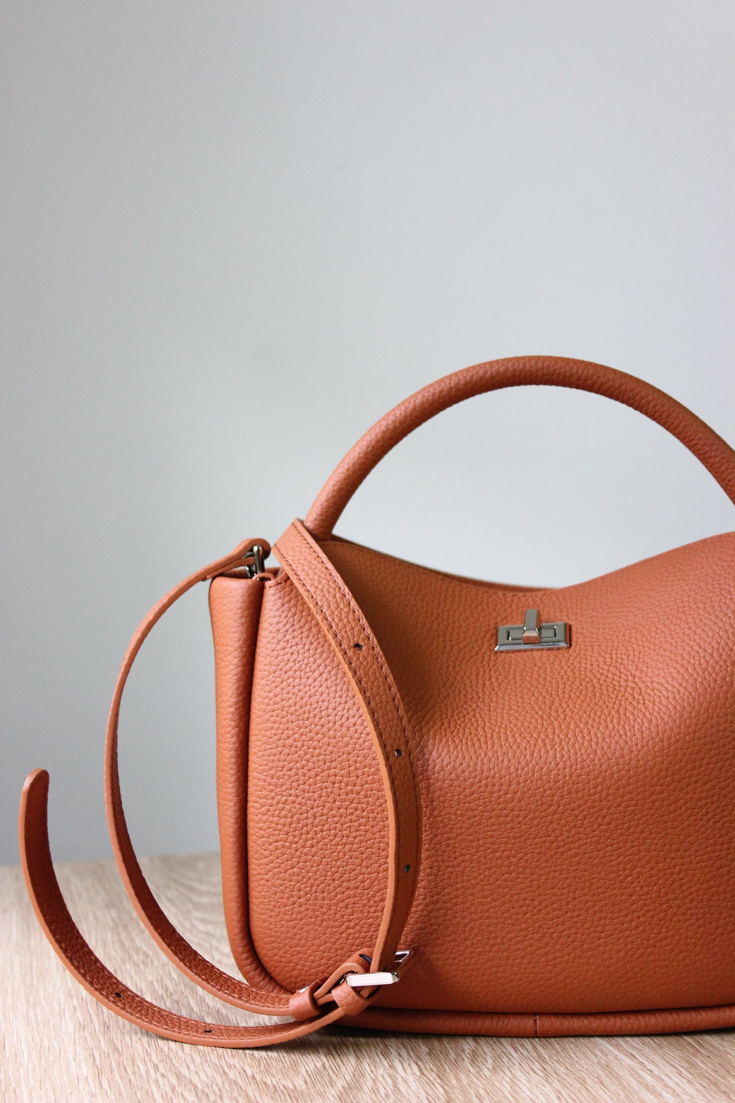 Holly Genuine Leather Bag in Tan