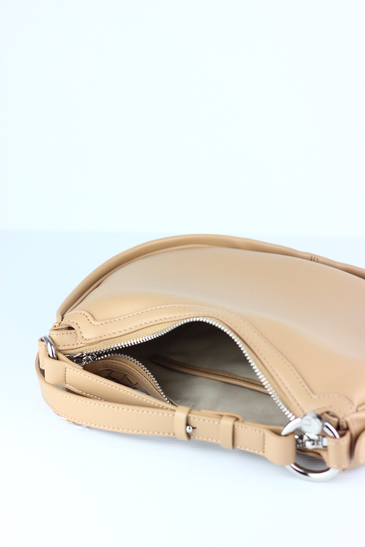 JUDITH Cowhide Leather Bag in Apricot