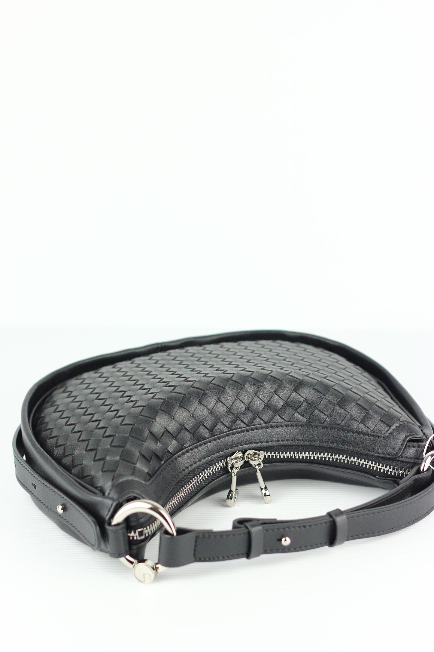 JUDITH Cowhide Leather Bag in BLACK