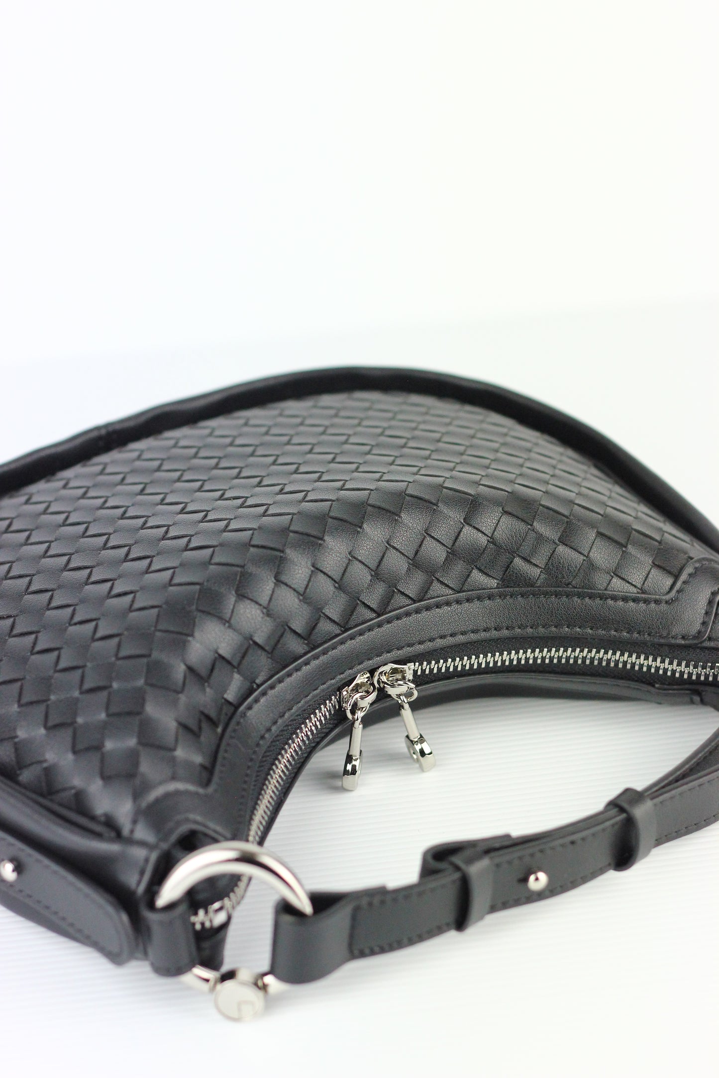 JUDITH Cowhide Leather Bag in BLACK