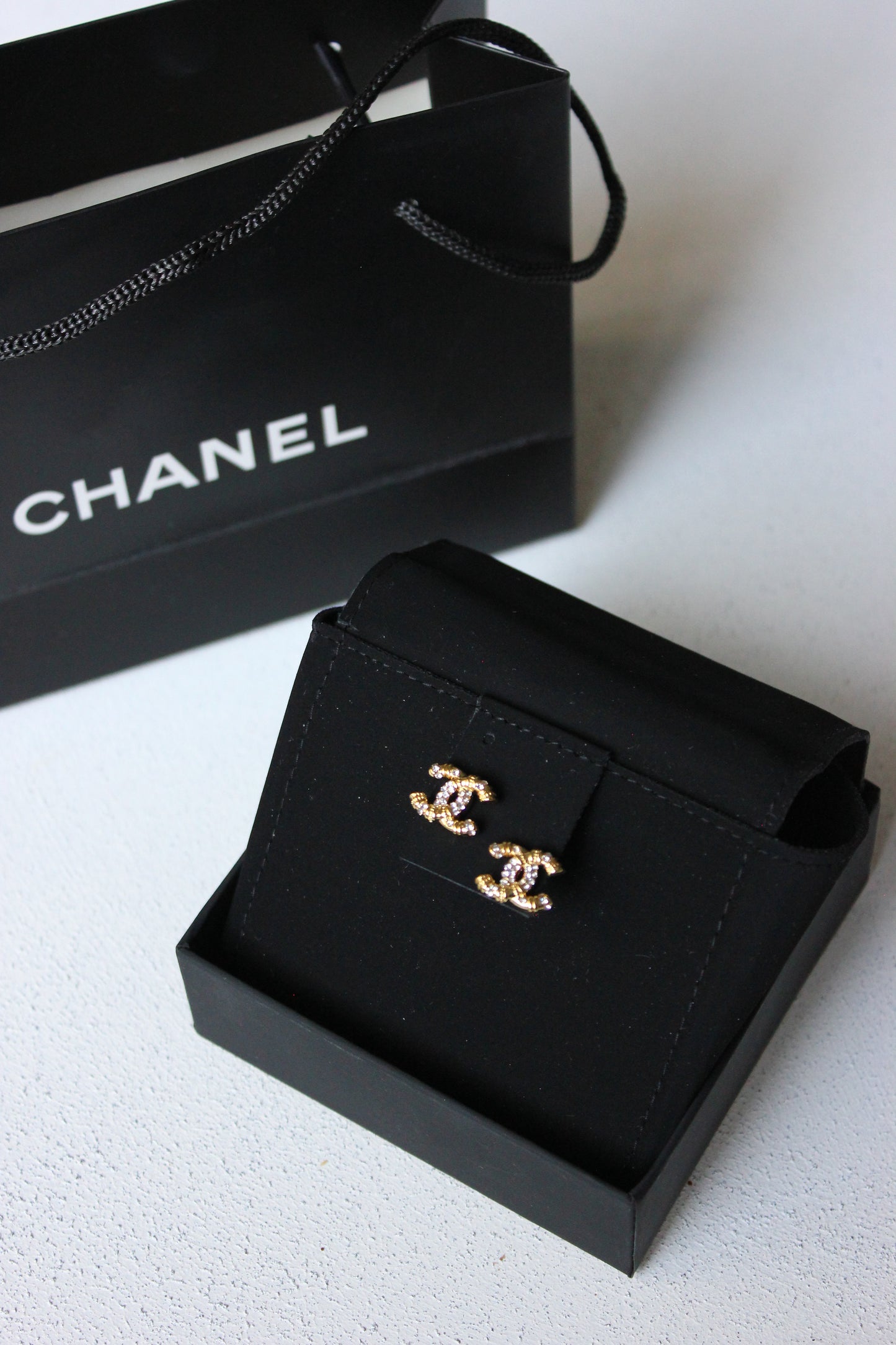 Classic CC Earrings in Gold Vermeil