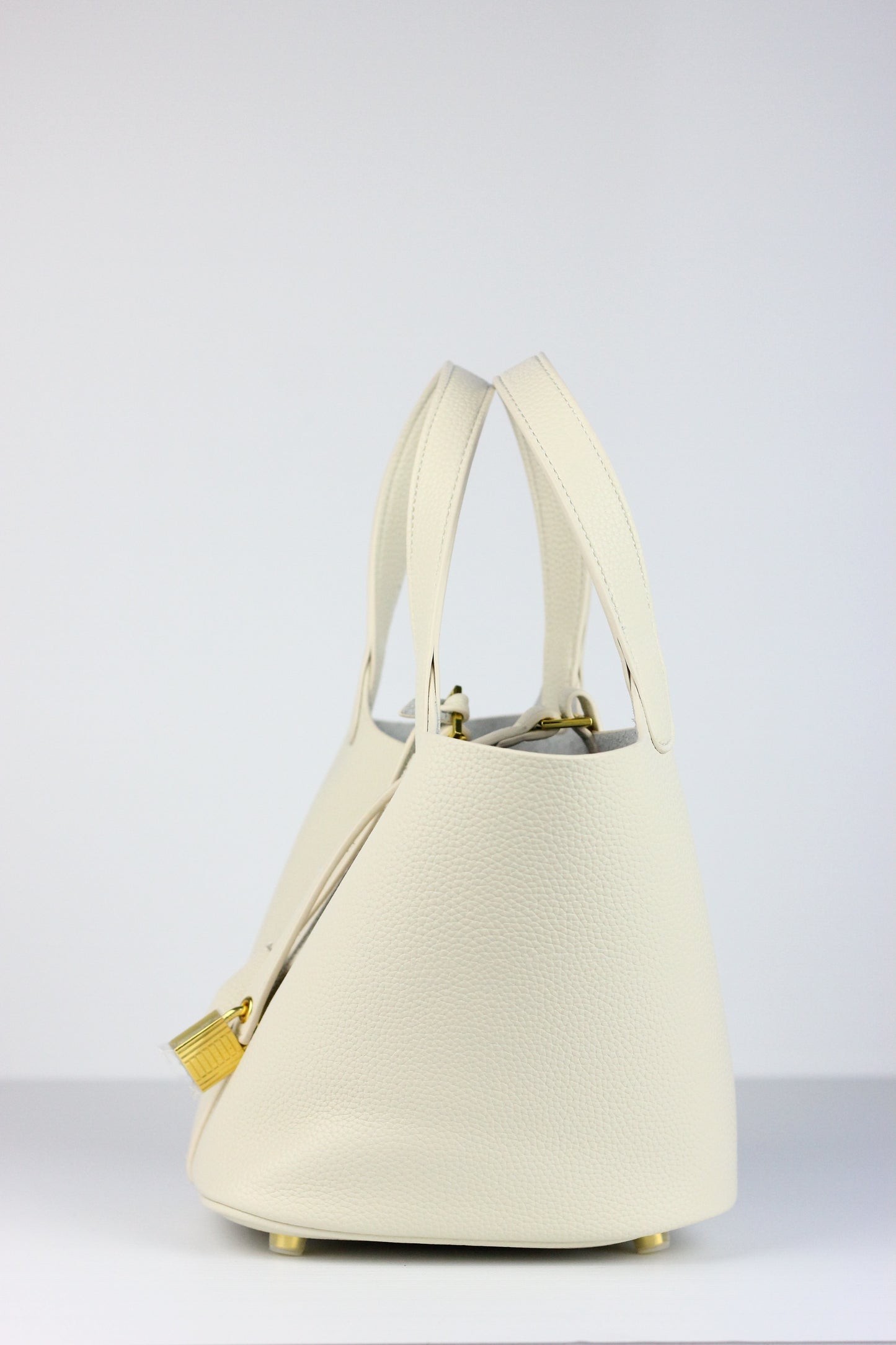 Gabrielle Bucket Bag in Rice White