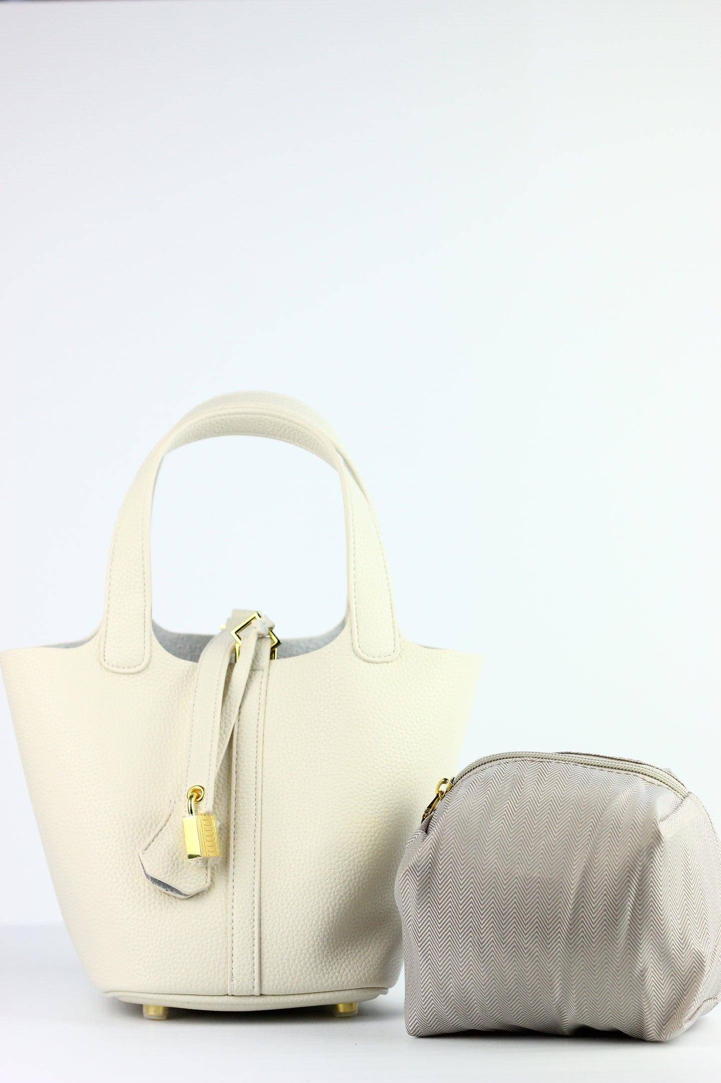 Gabrielle Bucket Bag in Rice White