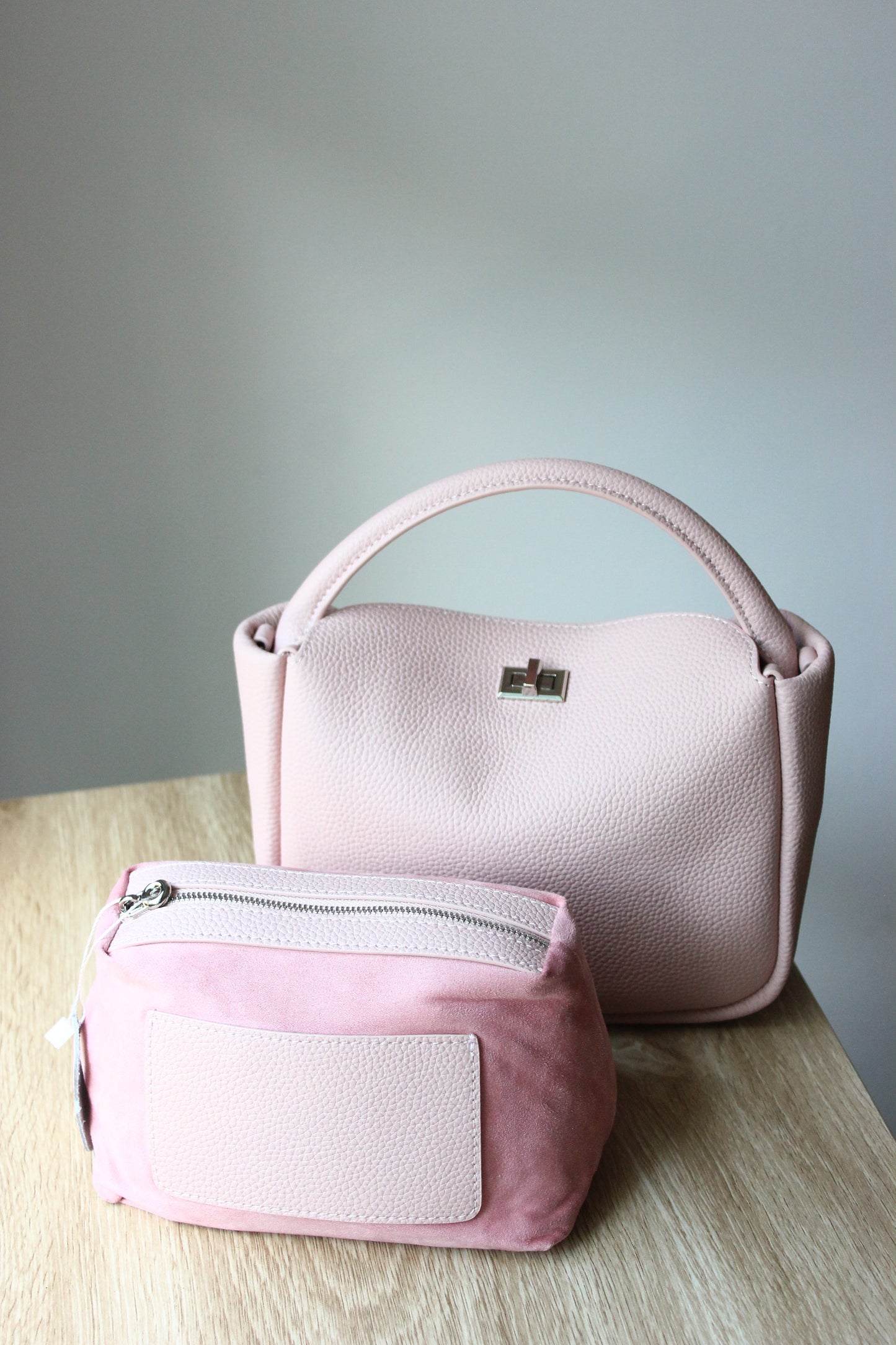 Holly Genuine Leather Bag in Pink