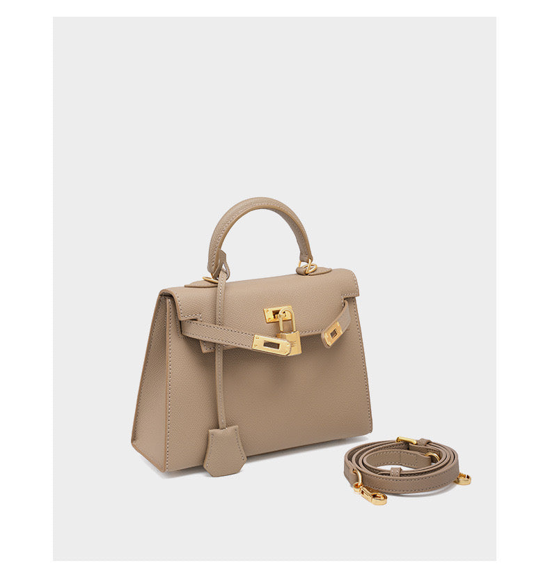 [PREORDER] Queen Bag in Black Genuine Leather