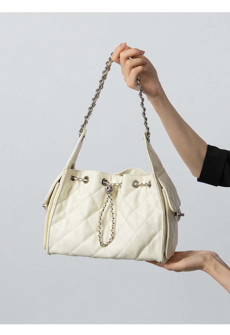 Abigail Bag in Genuine Leather, 25cm