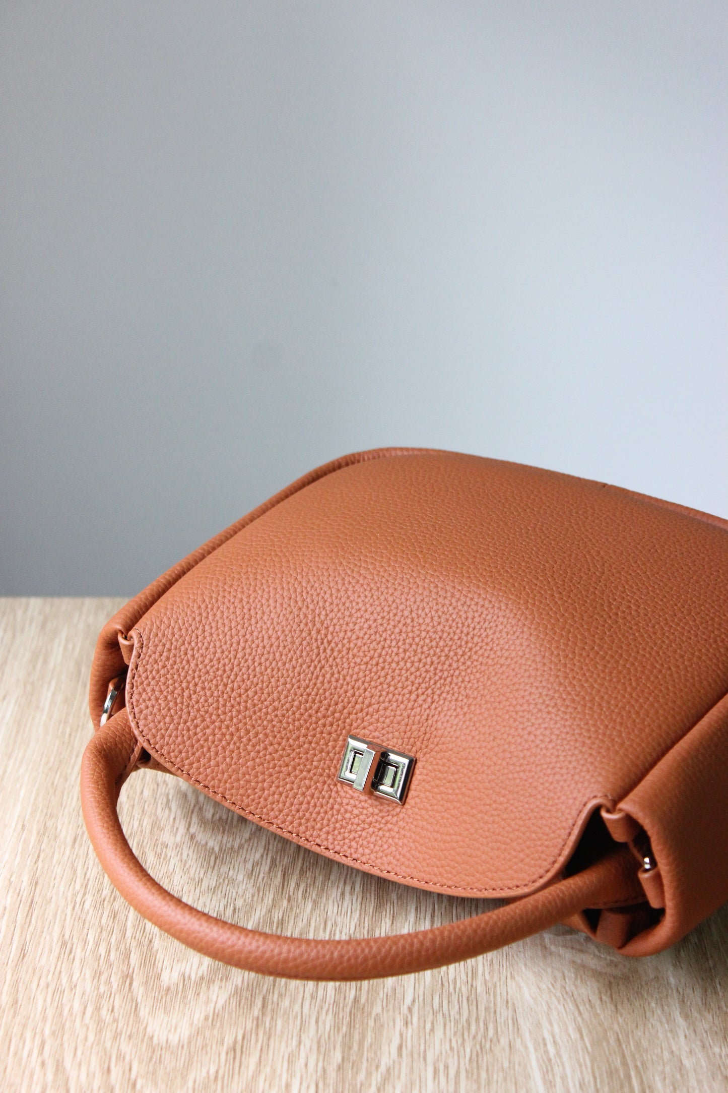 Holly Genuine Leather Bag in Tan
