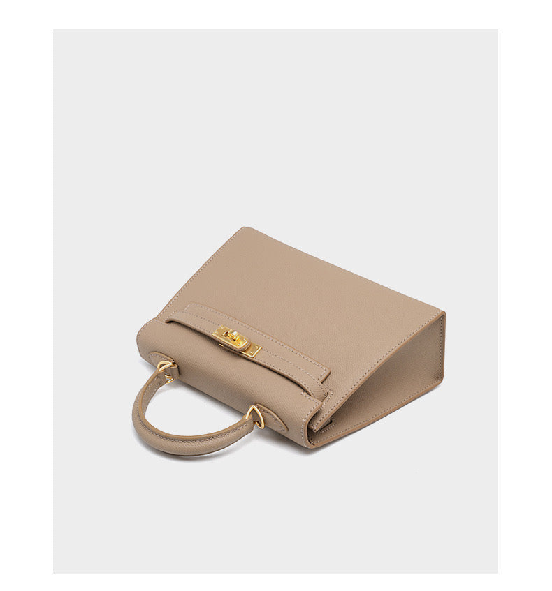 [PREORDER] Queen Bag in Black Genuine Leather