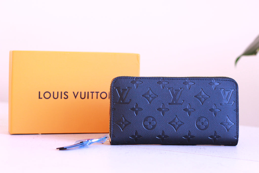 Long Wallet in All Black