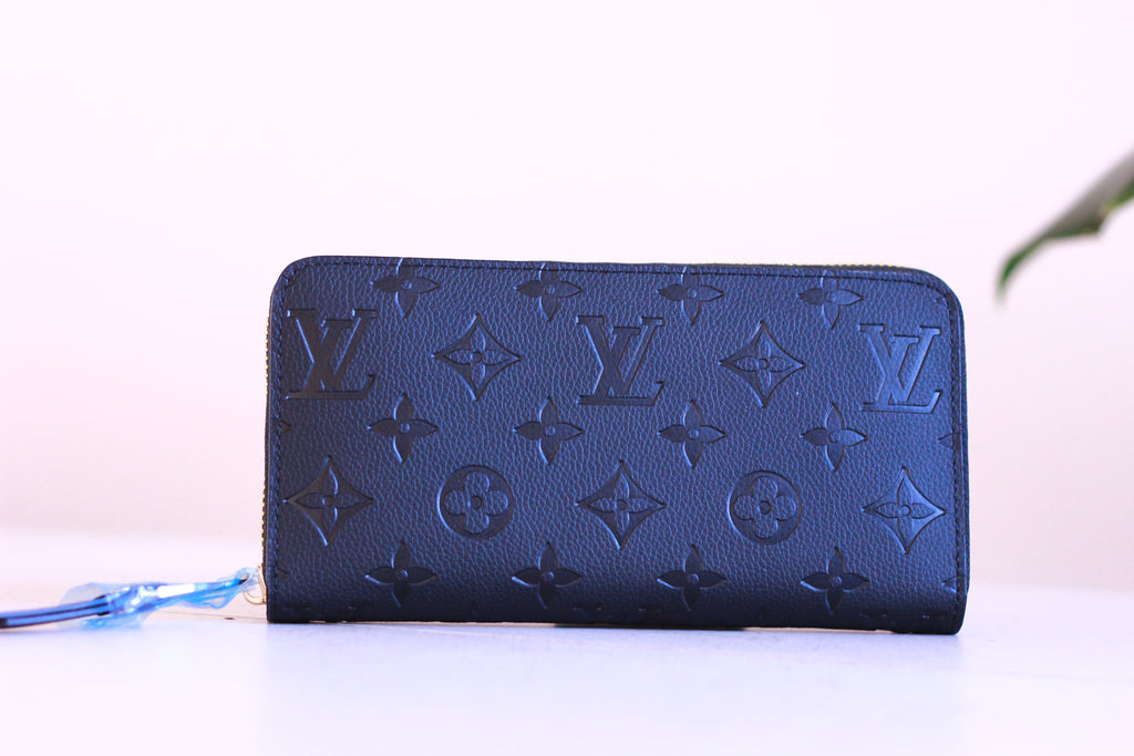 Long Wallet in All Black