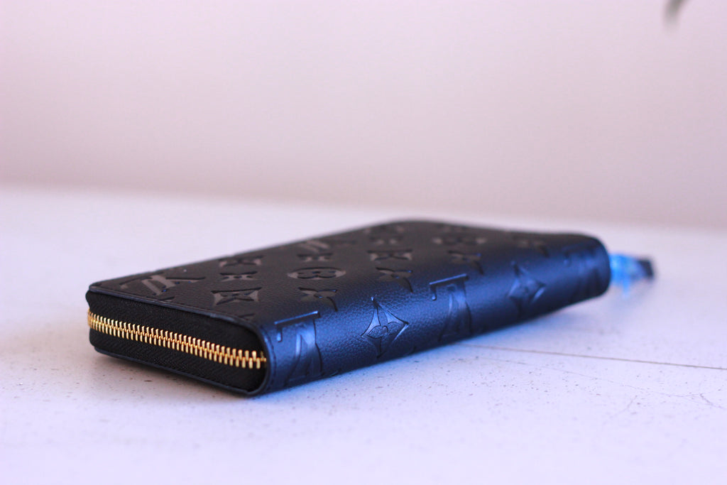 Long Wallet in All Black