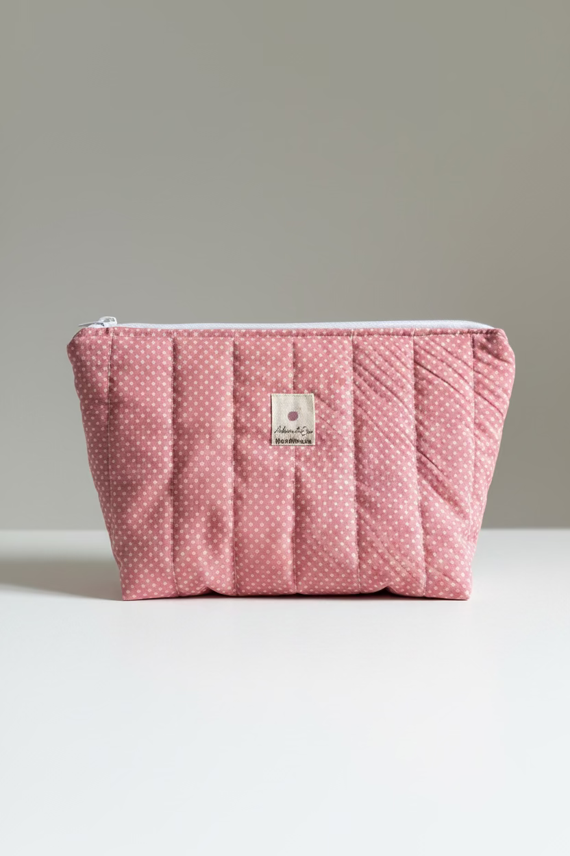 Medium  Zipped Quilted Pouch in Vintage Pink Polka