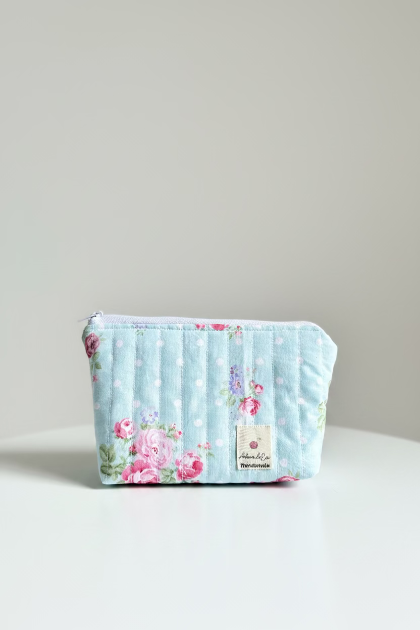 Small Zipped Quilted Pouch in Vintage Blue Floral