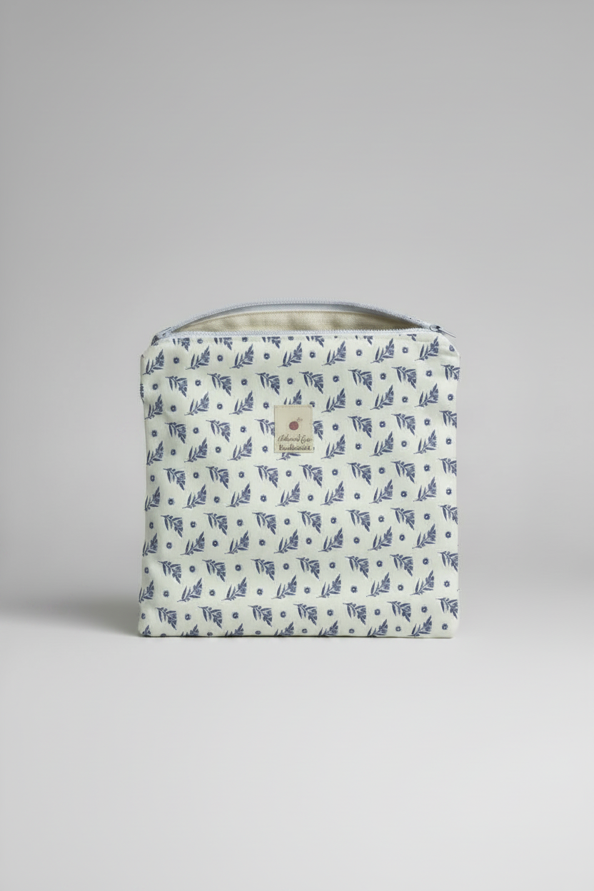 Medium Flat  Zipped Pouch in Blue Floral