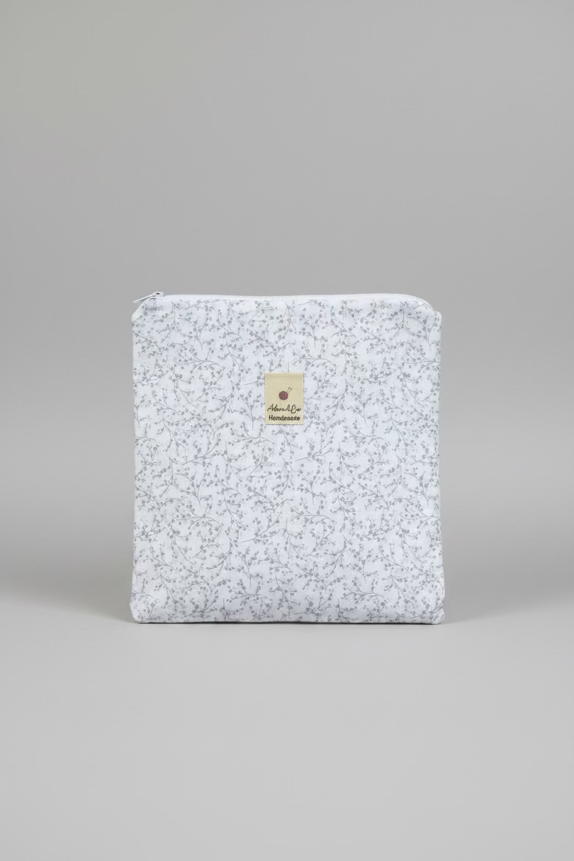 Medium Flat  Zipped Pouch in Dainty Grey Flowers
