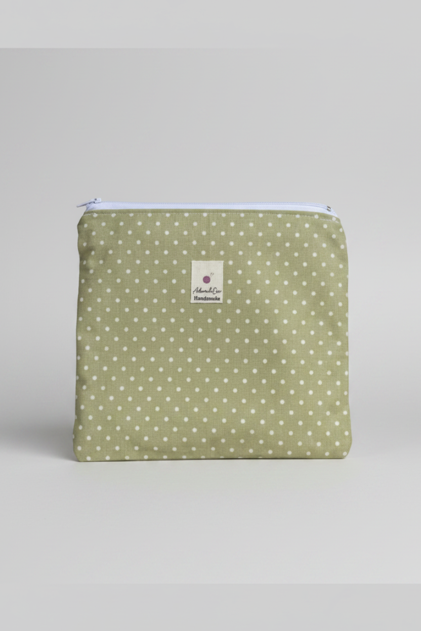 Medium Flat  Zipped Pouch in Vintage Green Polka