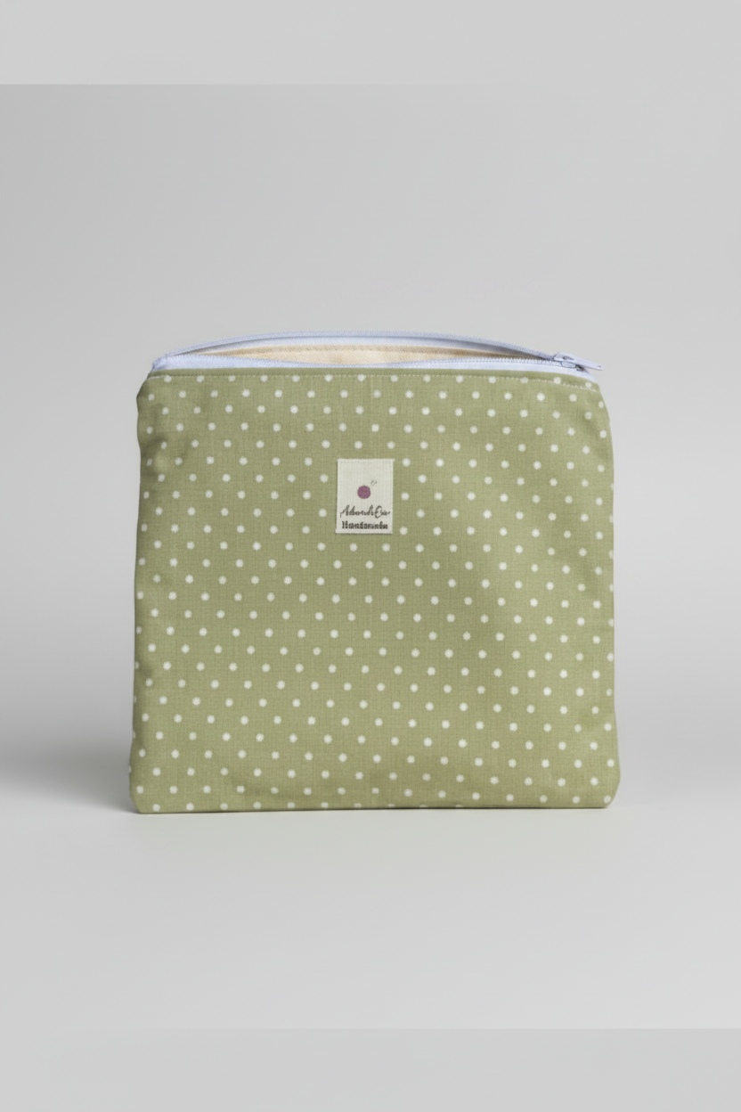 Medium Flat  Zipped Pouch in Vintage Green Polka