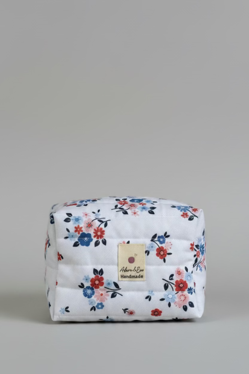 Medium Boxy Quilted Pouch in Floral Bouquet