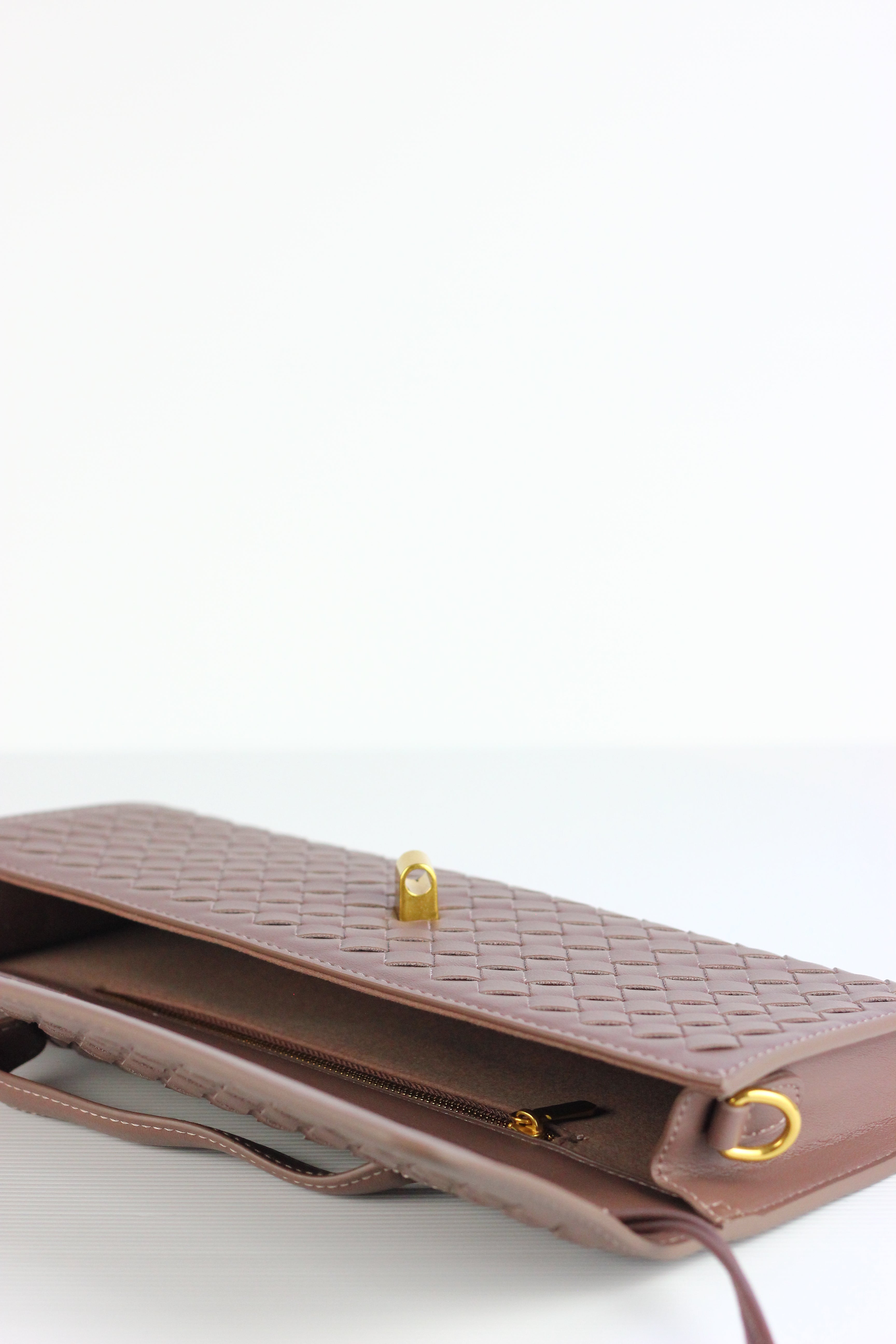 BEATRICE Weaved Clutch Bag in Greyish Brown