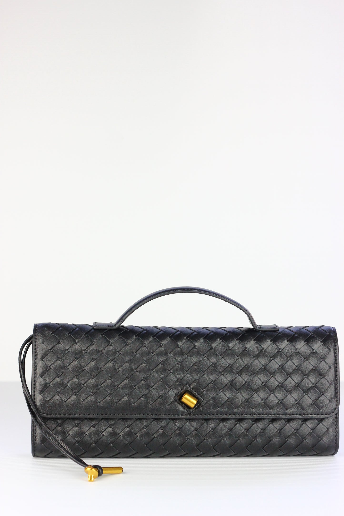 BEATRICE Weaved Clutch in Black