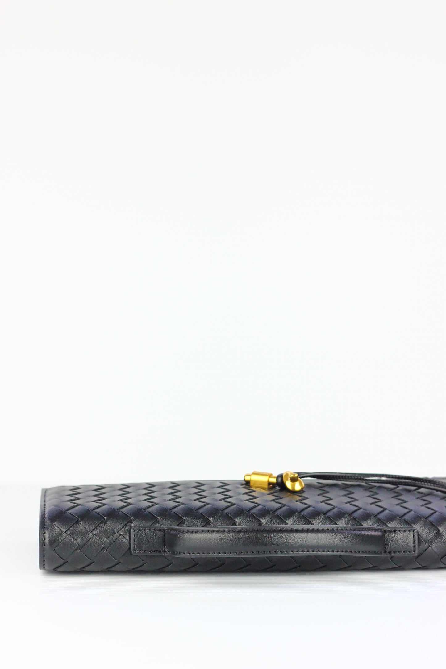 BEATRICE Weaved Clutch in Black