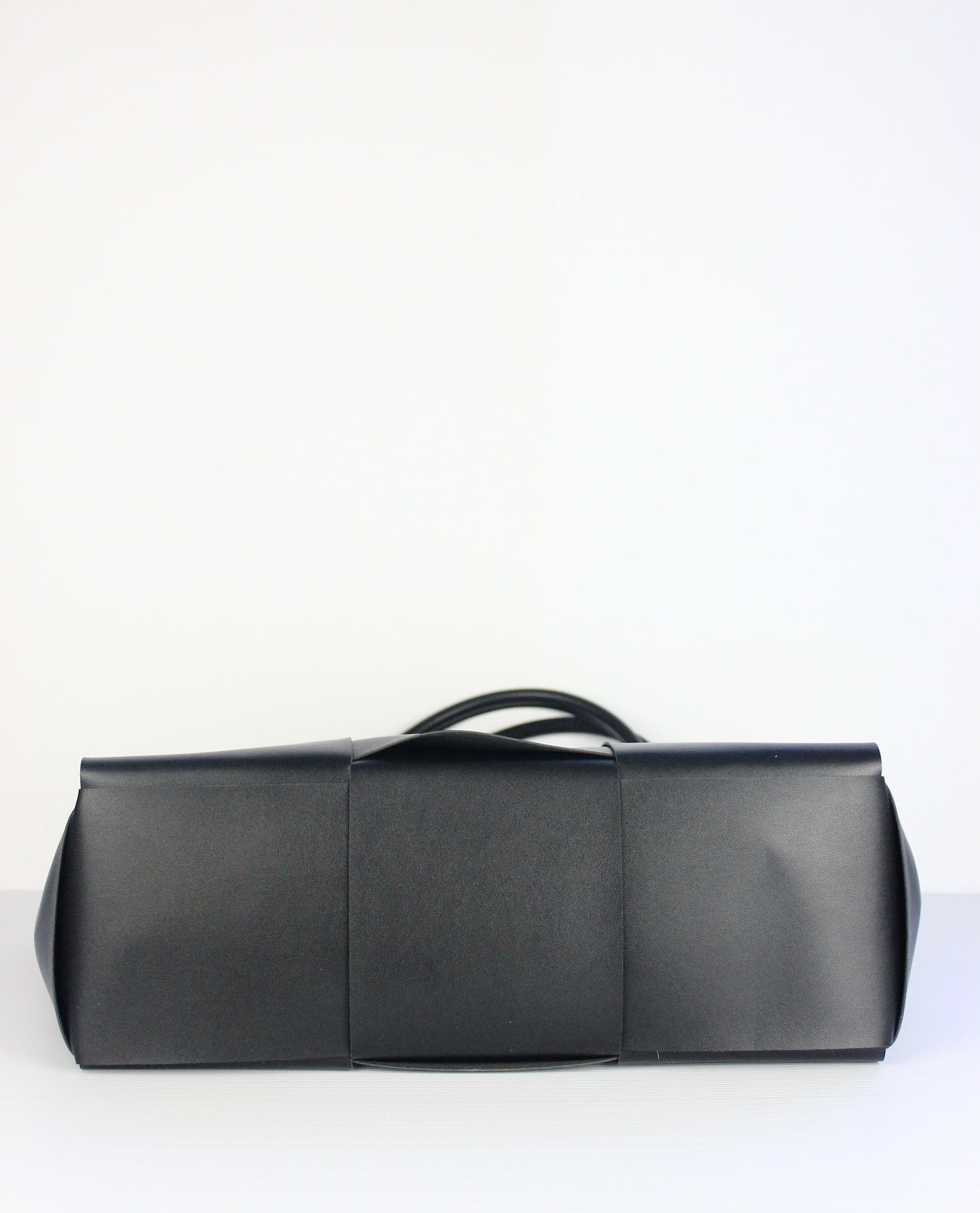 NEW! Iscah Tote Bag in Black