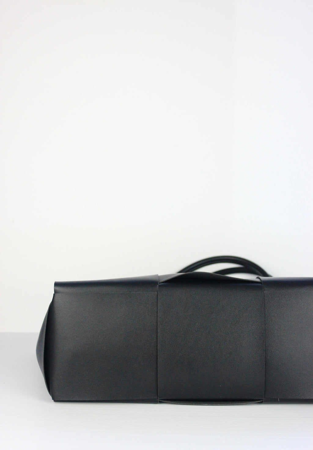 NEW! Iscah Tote Bag in Black