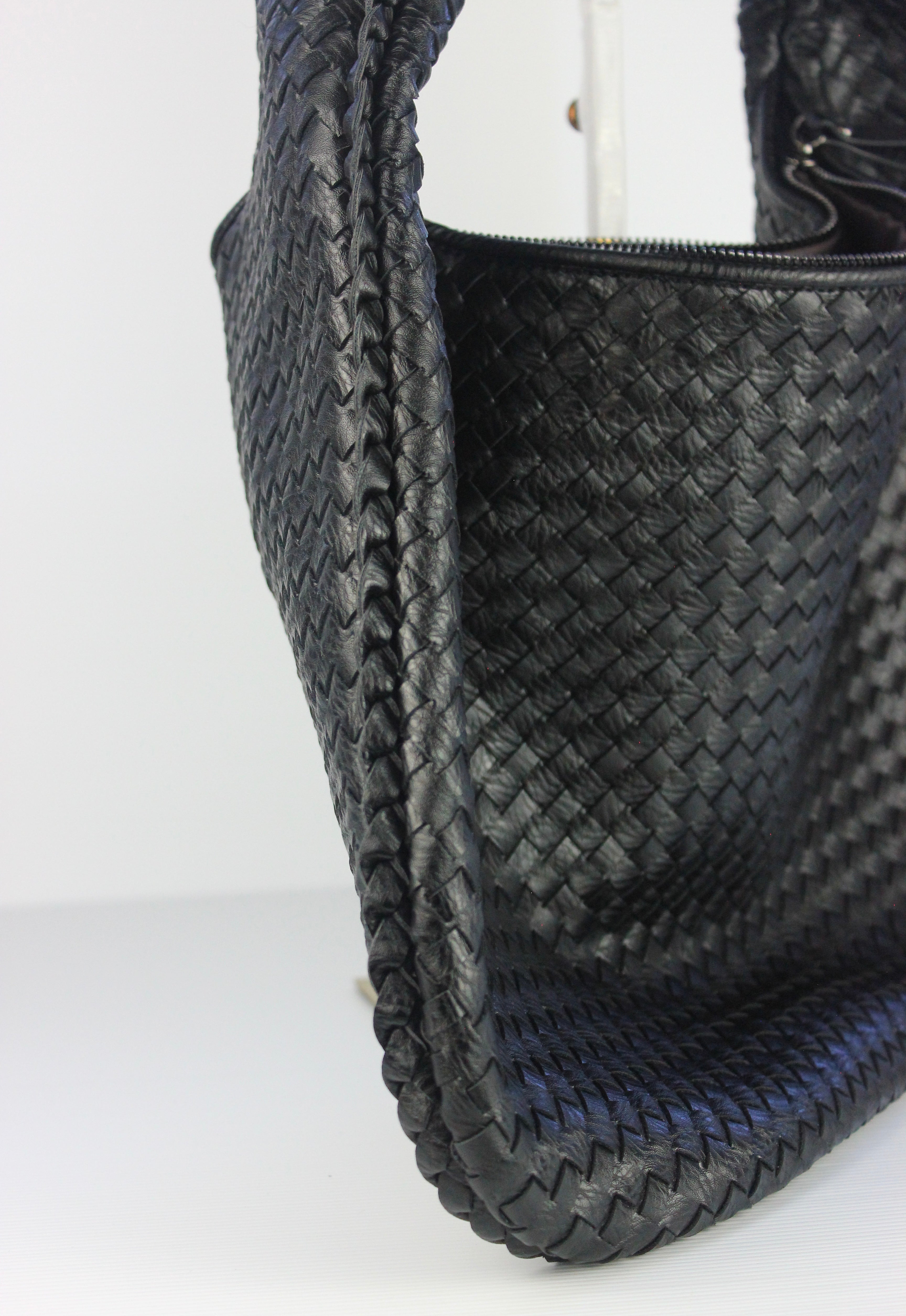 Hannah Weaved Hobo Bag in Black