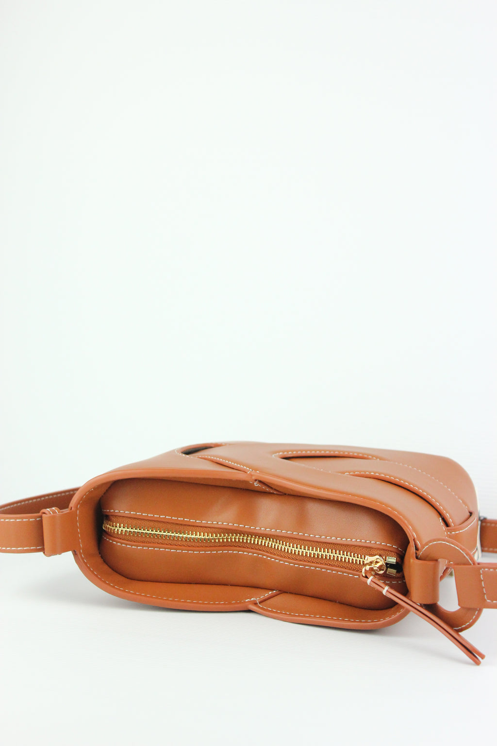 Maci Genuine Cowhide Leather Bucket Bag in Camel