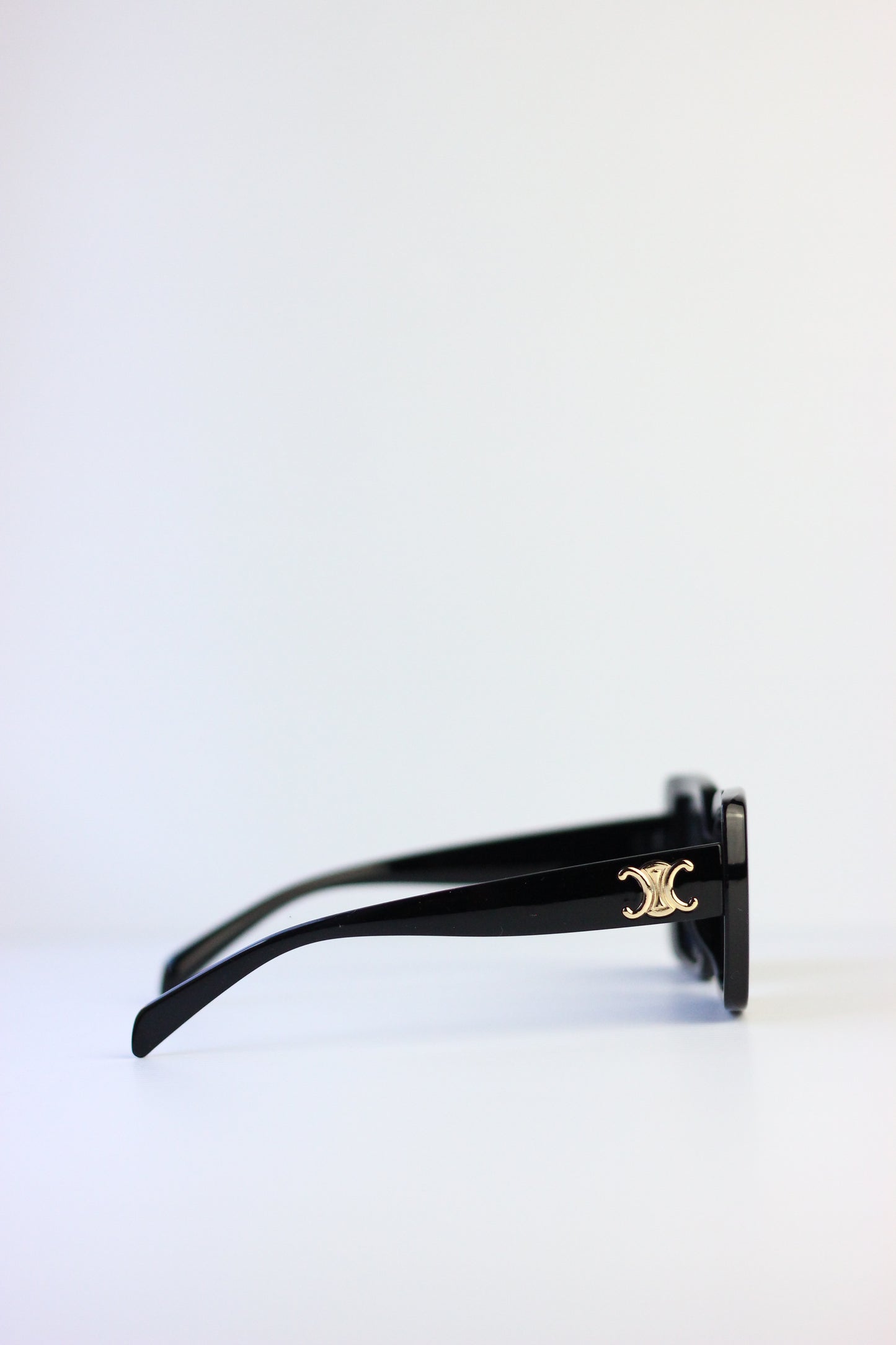 Black Framed Sunglasses (Afterpay)