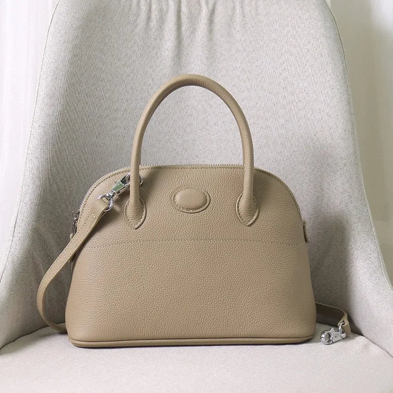 Valeri Bag in Genuine Leather, 27cm